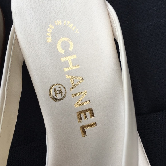 NWT Chanel Camellia Lambskin Sandals Ivory 6.5 - Picture 8 of 8
